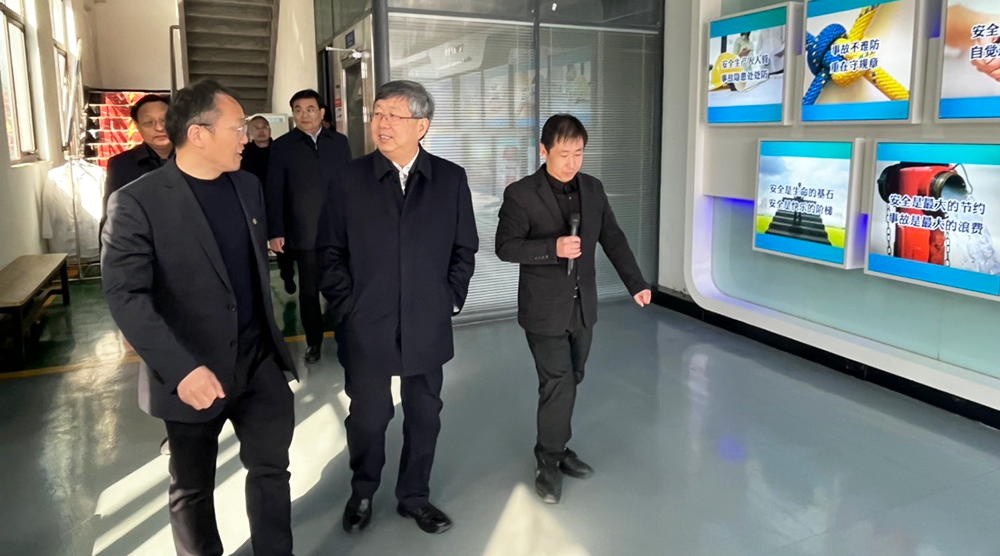 中国工程院院士、河南省政协副主席刘炯天一行莅临许昌驰诚调研