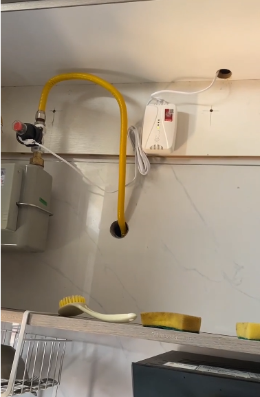 燃气灶具频繁熄火怎么办 燃气报警器的作用是什么