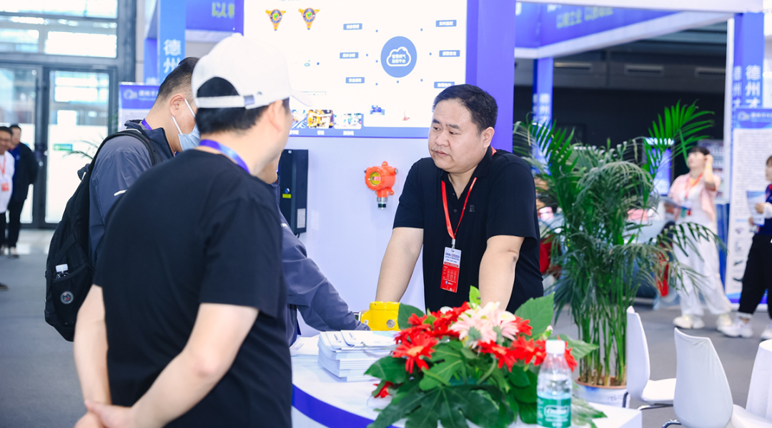 让科技护卫安全 |驰诚闲庄和游戏亮相第15届中国郑州消防应急展